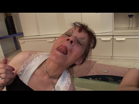 ❤️ Deux grands-mères et un grand-père font une partie à trois ️❌ Vidéo de porno at us ❌
